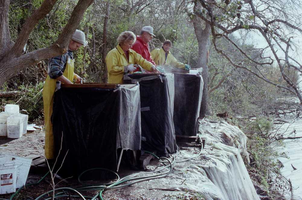 Image of waterscreening operation.