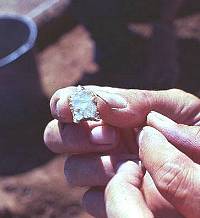 photo of miniature Paleoindian projectile