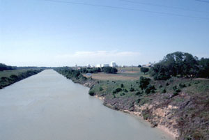 photo of the victoria barge canal