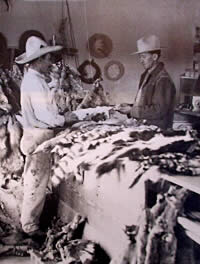photo of workers trading
