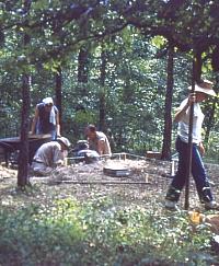 Excavations underway, 1962. From left to right: Louise Caskey, Isabelle Lobdell (at screen), Bill Caskey (crouching), Charlie Smith, Jo Ann Parsons.